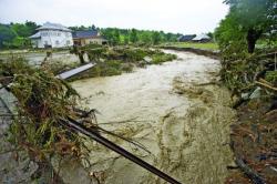 cauza inundatiilor