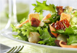Cine credeti ca e mai sanatos, un carnivor sau un vegetarian? Iata ce spun specialistii