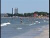 1539_turisti-in-apa-statiunea-mamaia-marea-neagra.jpg