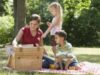 Legea picnicului amenzi cuprinse intre 100 si 5.000 de lei pentru iesirile la iarba verde in alte zone decat cele special amenajate