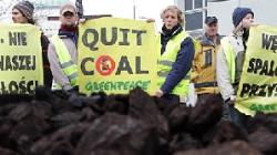 Greenpeace cere Facebook