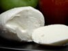 Branza mozzarella