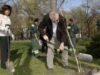 Primarul Chiliman si ambasadorul Chile au plantat copaci in parcul Regina Maria Primarul Chiliman si ambasadorul Chile au plantat copaci in parcul Regina Maria