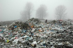 Autorizatii prelungite pentru groapa de gunoi a Romanului Autorizatii prelungite pentru groapa de gunoi a Romanului