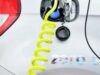 Iti poti cumpara un autoturism ecologic cu bani de la stat