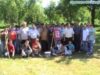 Elevii al?turi de directorul Emil Isvoranu ?i ceilal?i profesori au cur??at Parcul Dumbrava