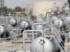 petrol Agen?ia Interna?ional? pentru Energie va elibera rezerve strategice de petrol de 60 milioane barili; pre?ul petrolului scade cu 8,5 dolari