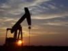 Preţul petrolului este în creştere cu aproape 2 dolari