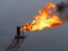 Forbes: Rezervele de petrol pe final. Goana companiilor după aurul negru