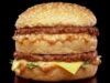 Românii mănâncă la fast-food: Afacerile McDonald's România, estimate la peste 100 milioane de euro în acest an