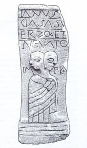 Zeul Ianus, cu doua capete, este considerat patriarhul nemuritor (IM PIO) al latinilor, dupa cum se vede in aceasta stela de la Rosia Montana