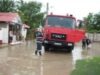 Pompierii, solicitaţi să intervină