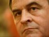 Laszlo Tokes îşi anunţă demisia din UDMR, reclamând poziţia permisivă a Uniunii privind investiţia de la Roşia Montană