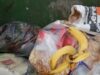 Gunoiul clujenilor este plin de alimente după perioada sărbătorilor pascale.