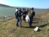 Acţiune de ecologizare la barajul de la Vârşolţ în „Saptămâna Altfel”