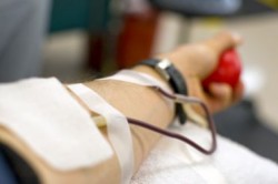 Donatorii de sange prezinta un risc mai scazut de infarct si cancer