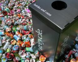 Suedia stie sa faca bani din gunoi. Importa 800.000 de tone de gunoi in fiecare an