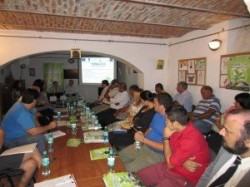 Romii creaza intreprinderi sociale de reciclare a materialelor de ambalaj