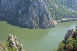 Debitul Dunarii la intrarea in tara, pe sectiunea Bazias, va fi in scadere