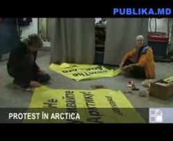 Activistii Greenpeace s-au instalat pe o platforma Gazprom din Arctica