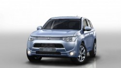 Mitsubishi va lansa salonul auto de la Paris o versiune ecologica a SUV-ului Outlander
