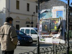 Rosia Montana, campanie de afisaj stradal: "Tradarea de tara in aur se masoara"
