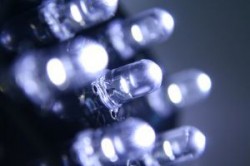 Dupa interzicerea becurilor incandescente, UE va interzice si becurile fluorescente in favoarea celor cu leduri