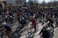 Pedalarea de primavara?ti au participat la un mar? de protest in Capital?
