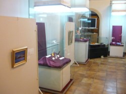 Expozitia colectiva de arte plastice si origami Anotimpurile copacilor cu povesti