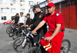 Jumatate din angajatii ISU au dat masina pe bicicleta