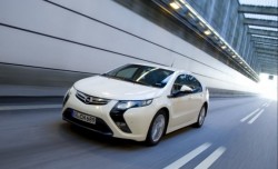 Opel reduce pretul ecologicului Ampera la 39.900 euro