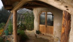 Un sat ecologic cu "locuinte de hobbit", construit in apropiere de capitala Suediei