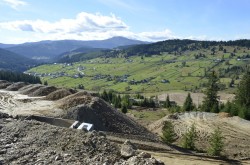 Partidul Verde atrage atentia asupra constructiei unei gropi de gunoi pe un varf de munte in judetul Suceava