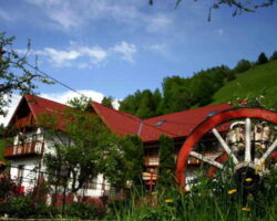 Certificatele de performanta energetica ar putea deveni obligatorii pentru clasificarea unitatilor turistice
