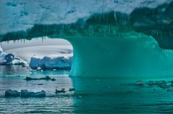 Lumea ascunsa de sub calota glaciara