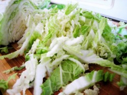 Bombele chimice din alimentatie, ingurgitate cu largul sprijin al marilor lanturi comerciale