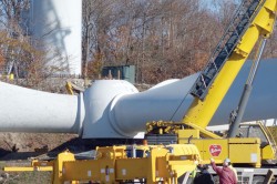 Razboi eolian pe litoral: Guvernul, acuzat ca a inchis usa in nas dezvoltatorilor de turbine