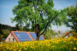 Ponta: Fara legea privind certificatele verzi, creste cu 50% impactul in factura a componentei de energie regenerabila