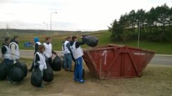 Actiune de ecologizare organizata de tinerii de la Miscarea Populara