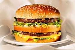 Mananci din 1.000 de vaci cand musti dintr-un hamburger