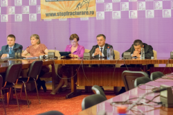 Sandra Steingraber: ”Democratia si fracking-ul sunt incompatibile” (video)