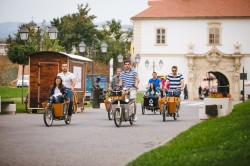 Saptamana Mobilitatii Europene, sarbatorita de tineri din Alba Iulia pe cargo-biciclete. Au pedalat pe strazile celeilalte capitale