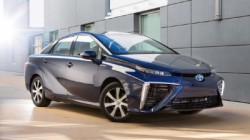 Toyota a inregistrat un nou record de vanzari a modelelor hibrid