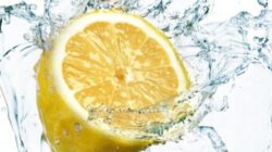 Care sunt beneficiile consumului de apa cu lamaie