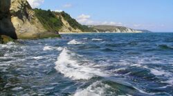 Zacamantul de gaze naturale descoperit in Marea Neagra ar putea avea 100 miliarde metri cubi