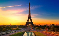 Turnul Eiffel va folosi doar energie din surse regenerabile
