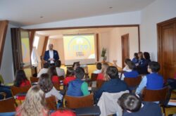 Generatia „Romania 100“ vrea sa traiasca intr-o lume curata