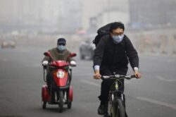 Beijing-ul va inchide anul acesta 300 de companii generatoare de poluare