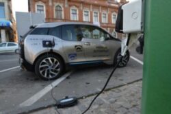 Ruta Brasov – Bucuresti va avea o statie de incarcare pentru masinile electrice