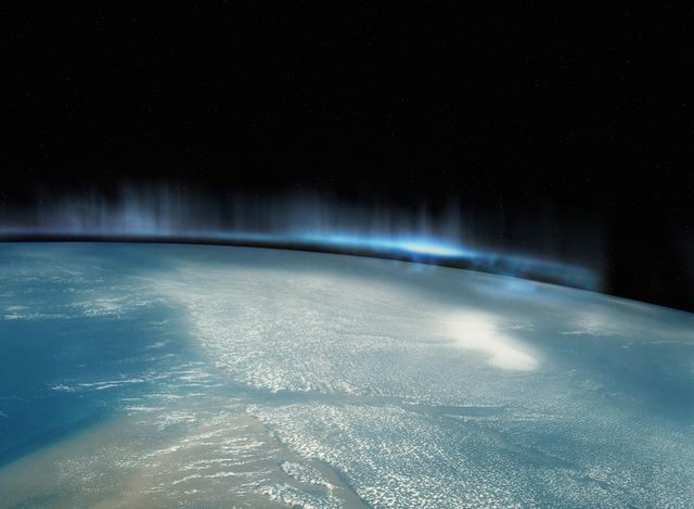 Aurora boreala vazuta din spatiu